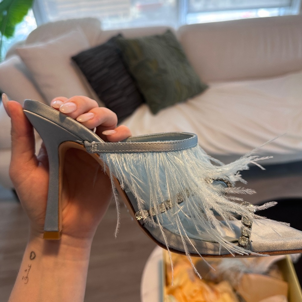 Blue feather heels (Song of Style)
